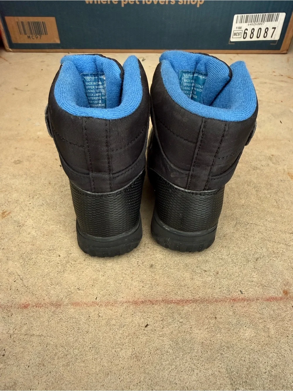 Totes Kids Black and Blue Insulated Snow Boots